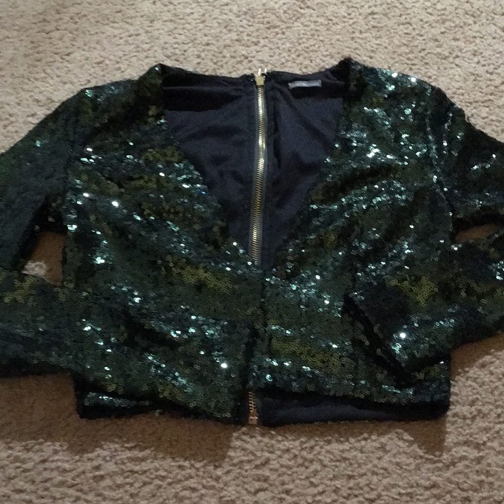 Green Sequin cropped two piece set.